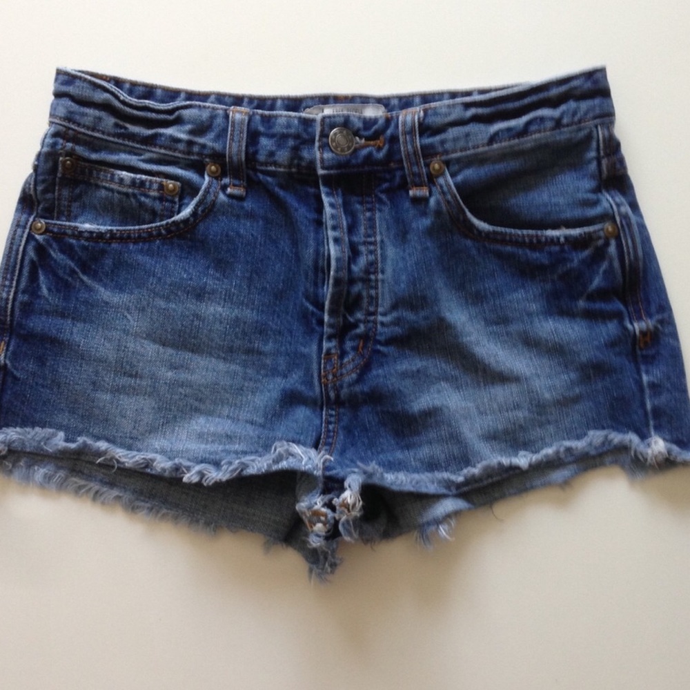 Free People EUC Cutoff Frayed Denim Jean Shorts Button Fly